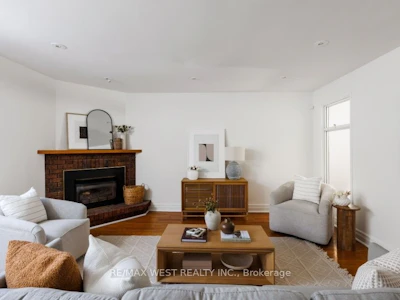 256 Erskine Avenue - 3