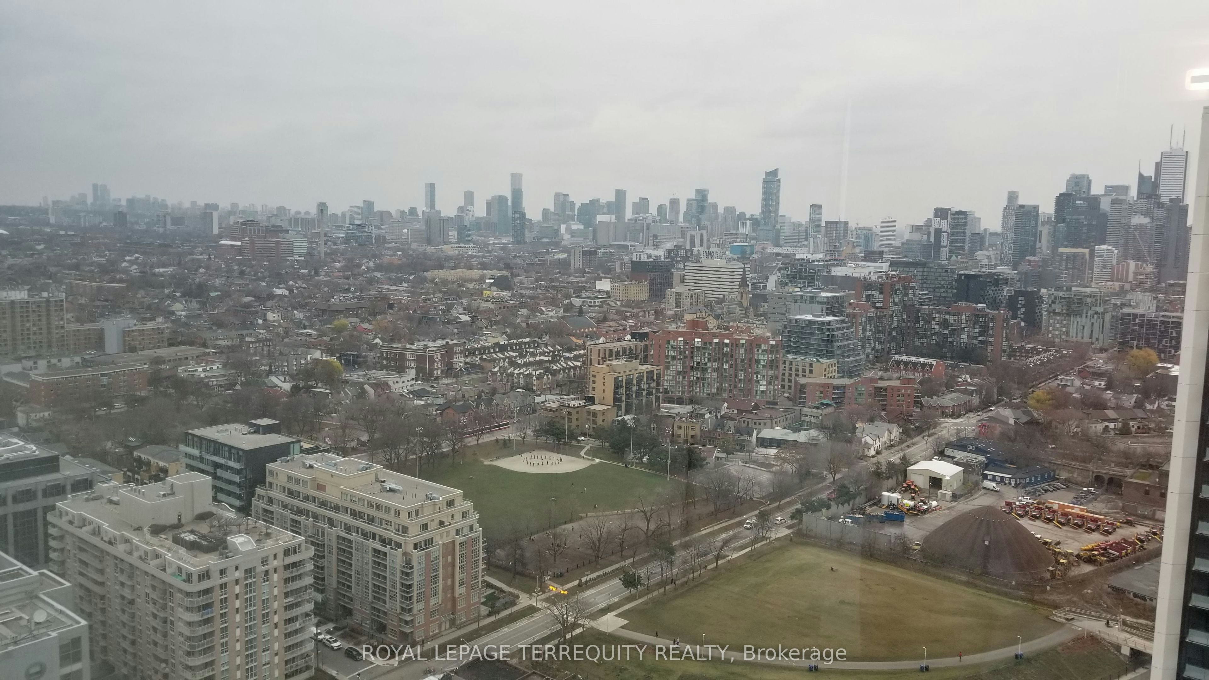 3503-19 Western Battery Road, Toronto, ON, M6K 0E3 - 2