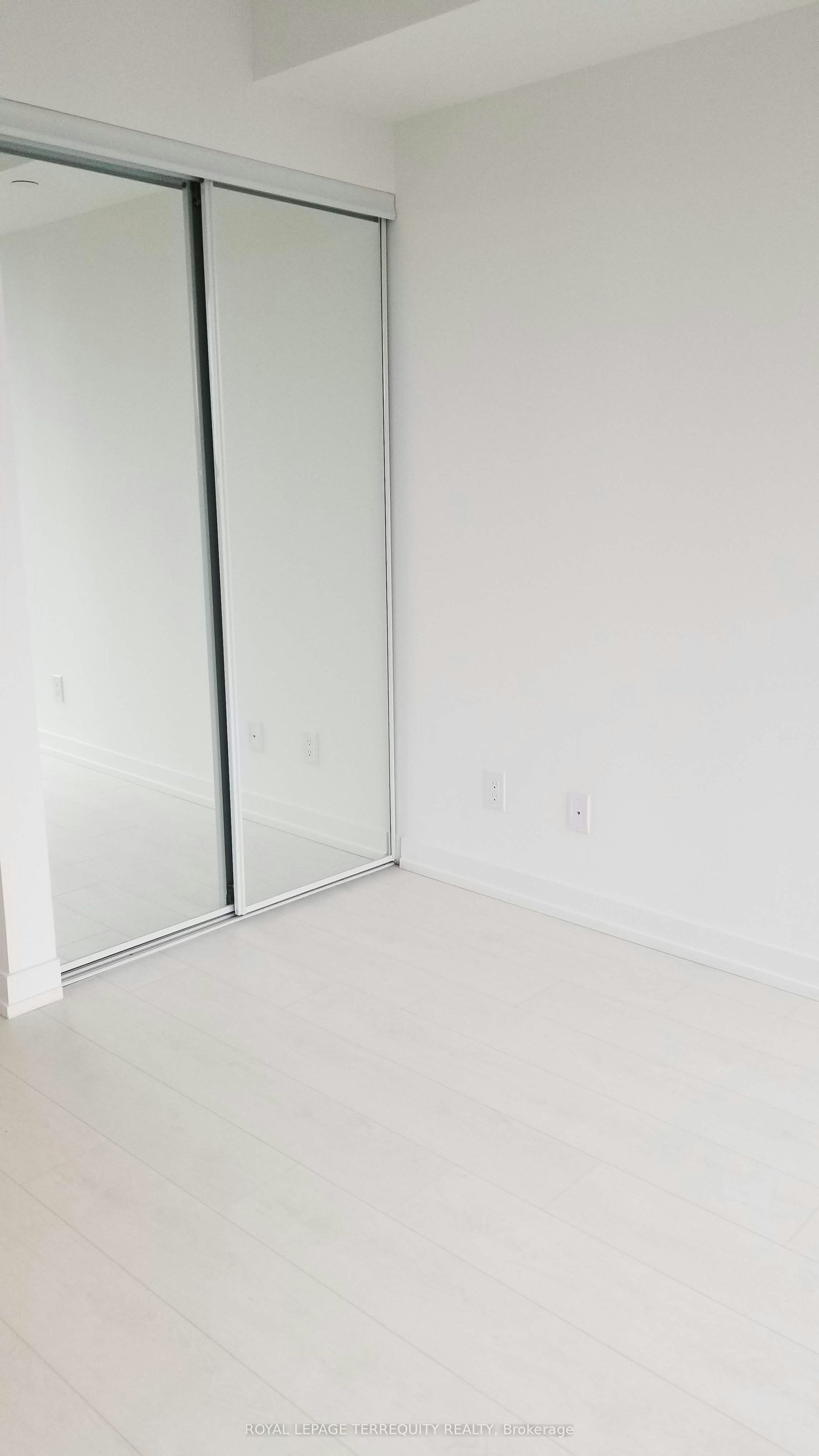 3503-19 Western Battery Road, Toronto, ON, M6K 0E3 - 13