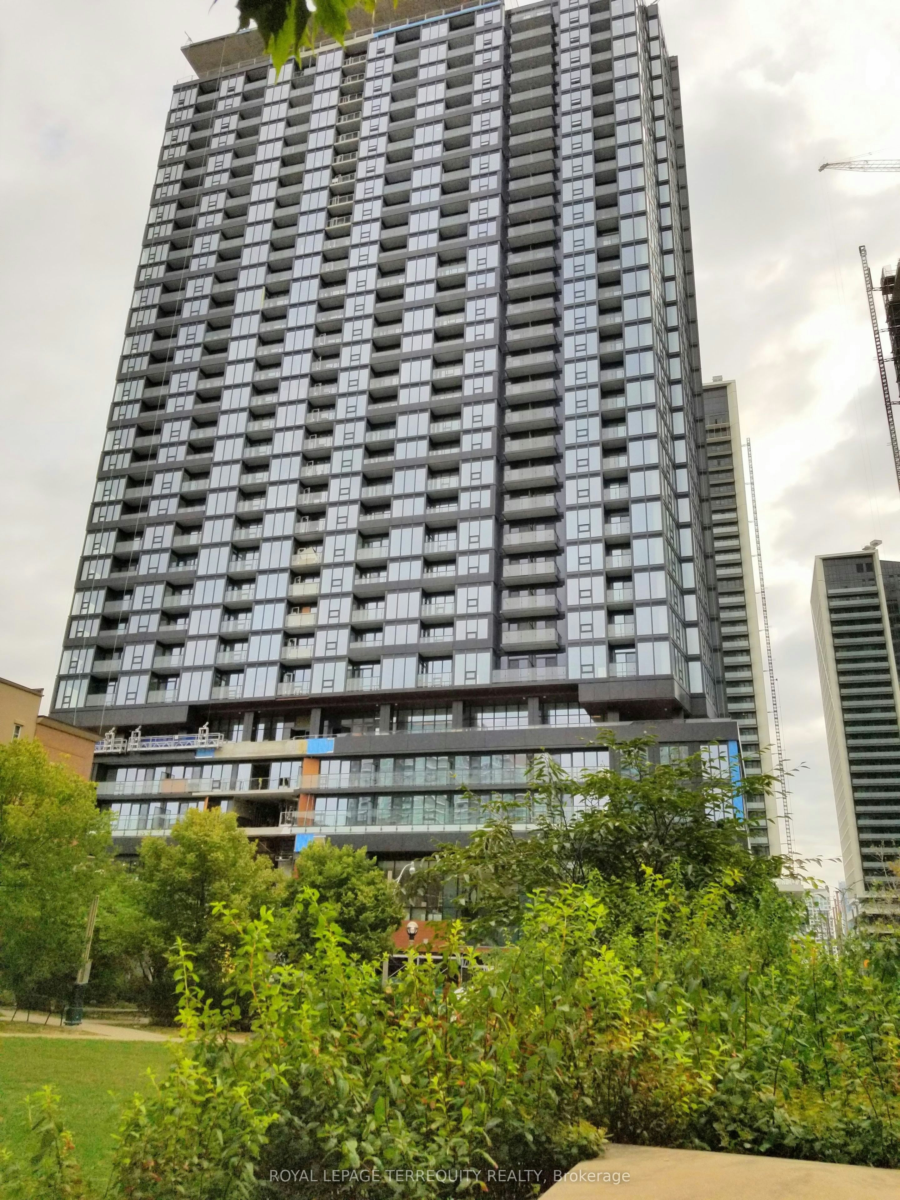 3503-19 Western Battery Road, Toronto, ON, M6K 0E3