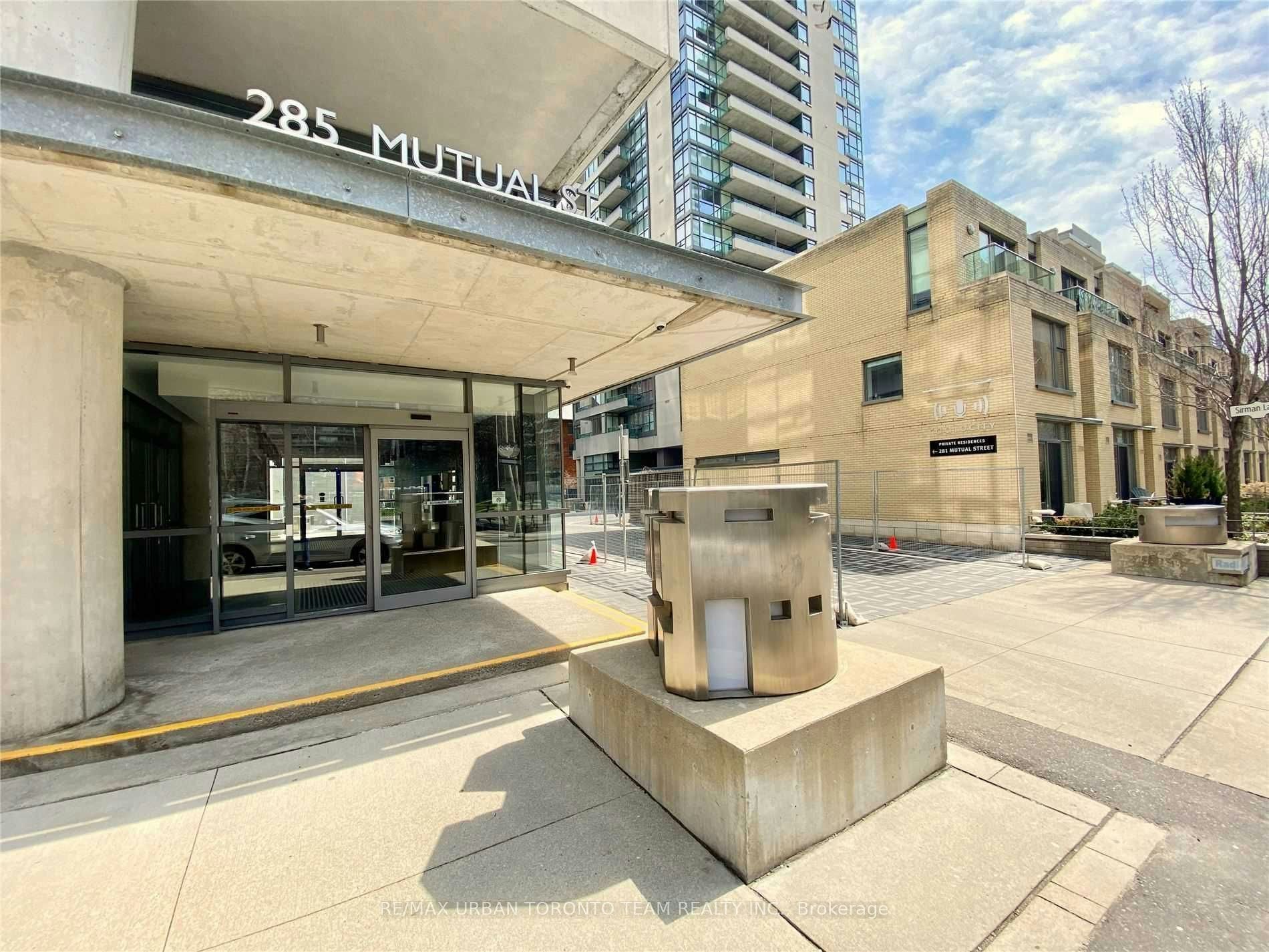 1703-285 Mutual Street, Toronto, ON, M4Y 3C5 - 3