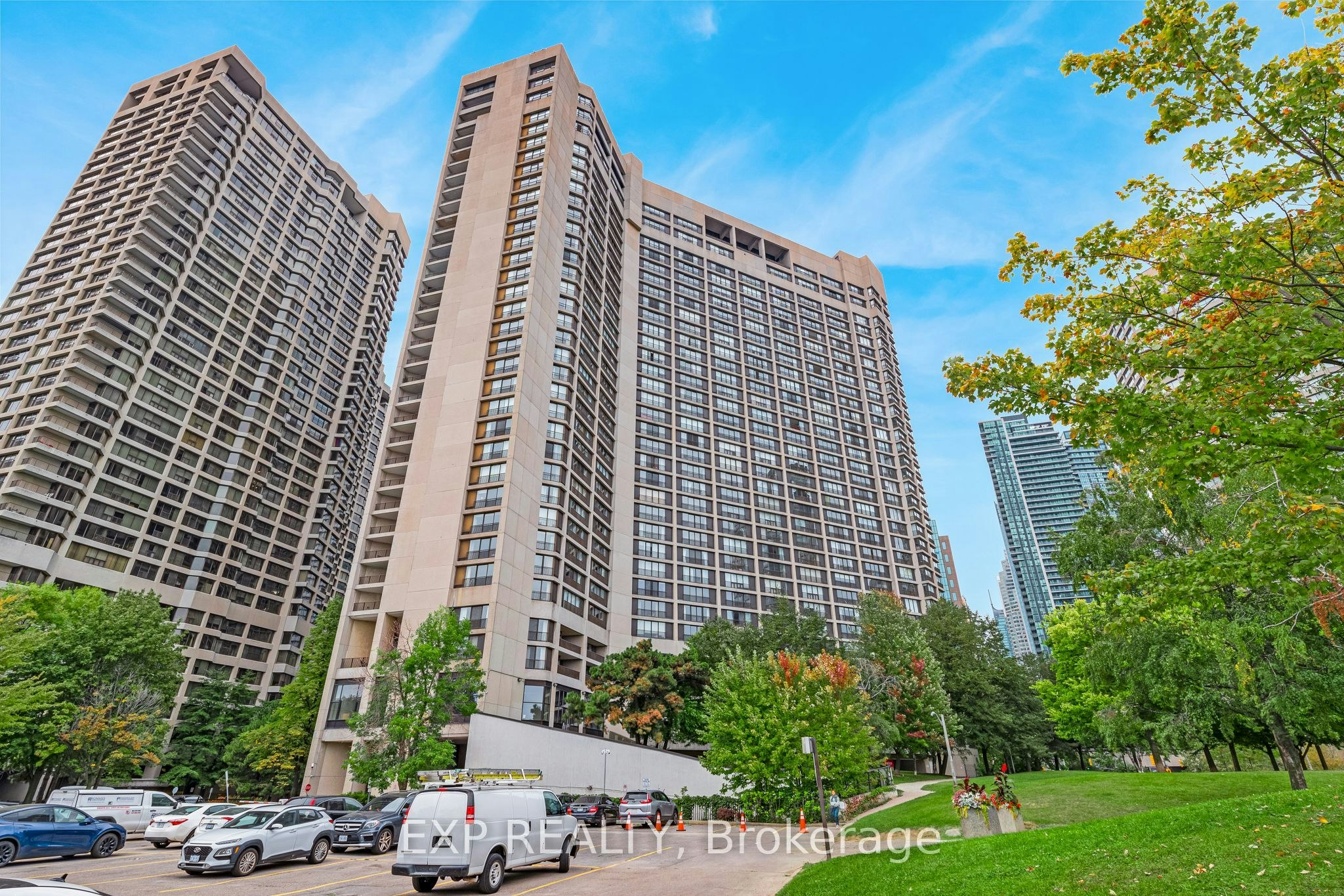 1420-33 Harbour Square, Toronto, ON, M5J 2G2