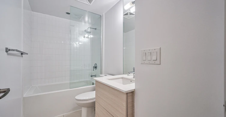 1003-210 Simcoe Street, Toronto, ON, M5T 0A9 - 11