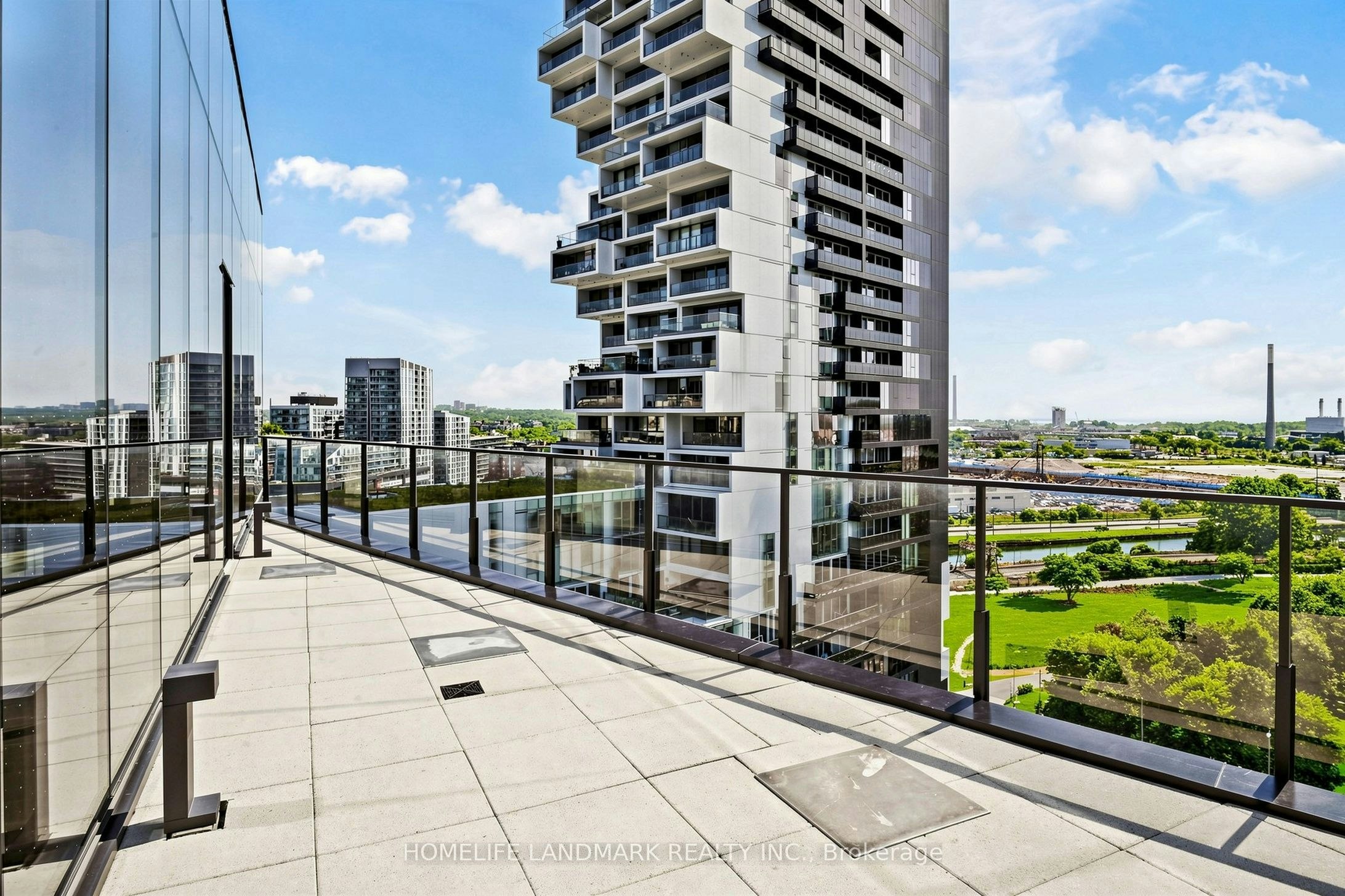 801-21 Lawren Harris Square, Toronto, ON, M5A 0T4 - 22