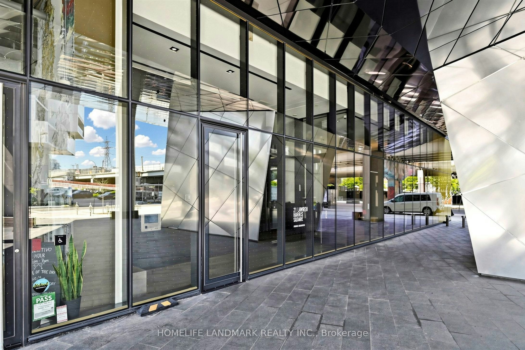 801-21 Lawren Harris Square, Toronto, ON, M5A 0T4 - 41