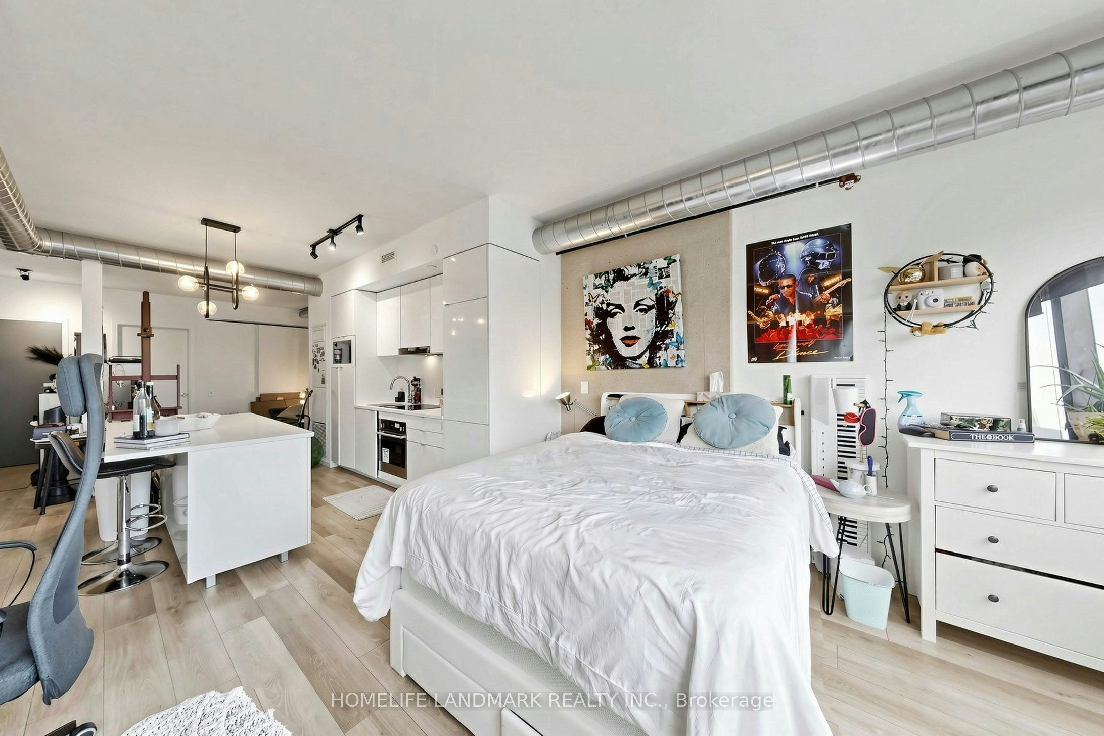 801-21 Lawren Harris Square, Toronto, ON, M5A 0T4 - 17