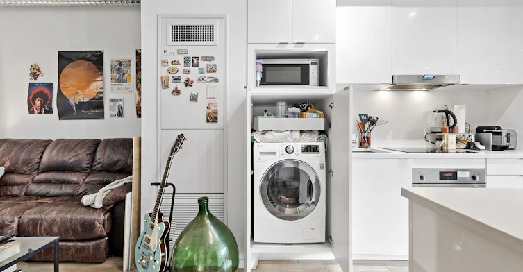 801-21 Lawren Harris Square, Toronto, ON, M5A 0T4 - 21