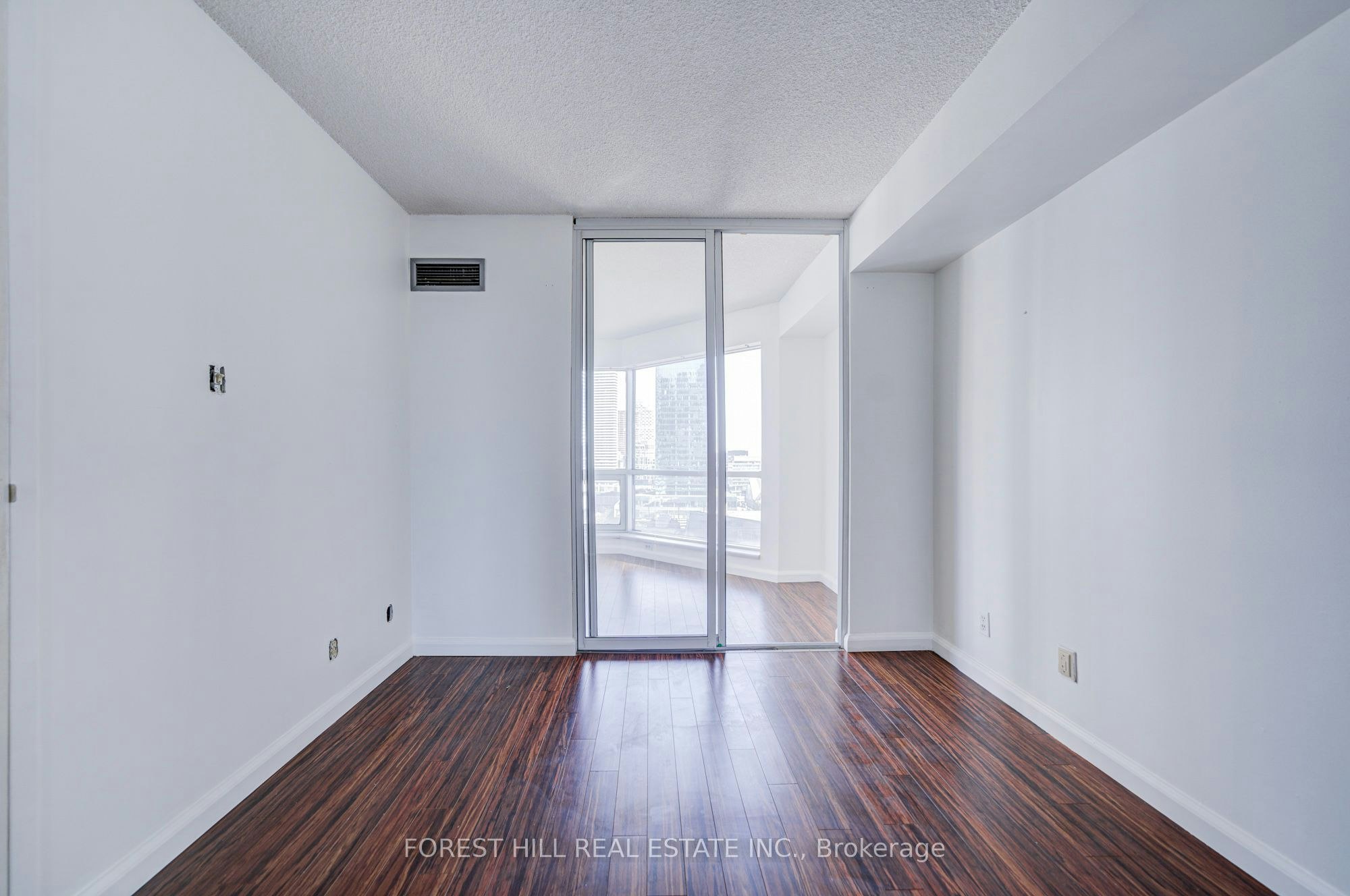 1810-10 Yonge Street, Toronto, ON, M5E 1R4 - 7