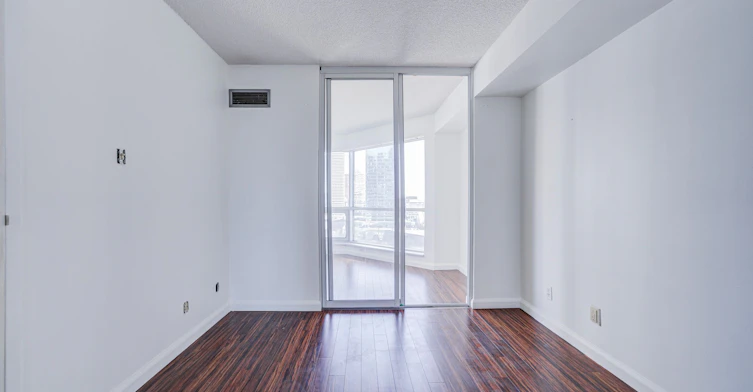 1810-10 Yonge Street, Toronto, ON, M5E 1R4 - 7