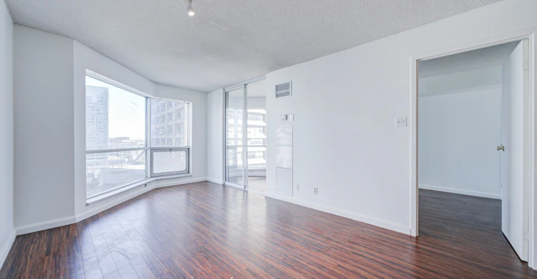 1810-10 Yonge Street, Toronto, ON, M5E 1R4 - 6