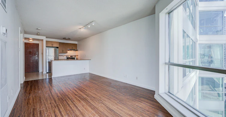 1810-10 Yonge Street, Toronto, ON, M5E 1R4 - 2