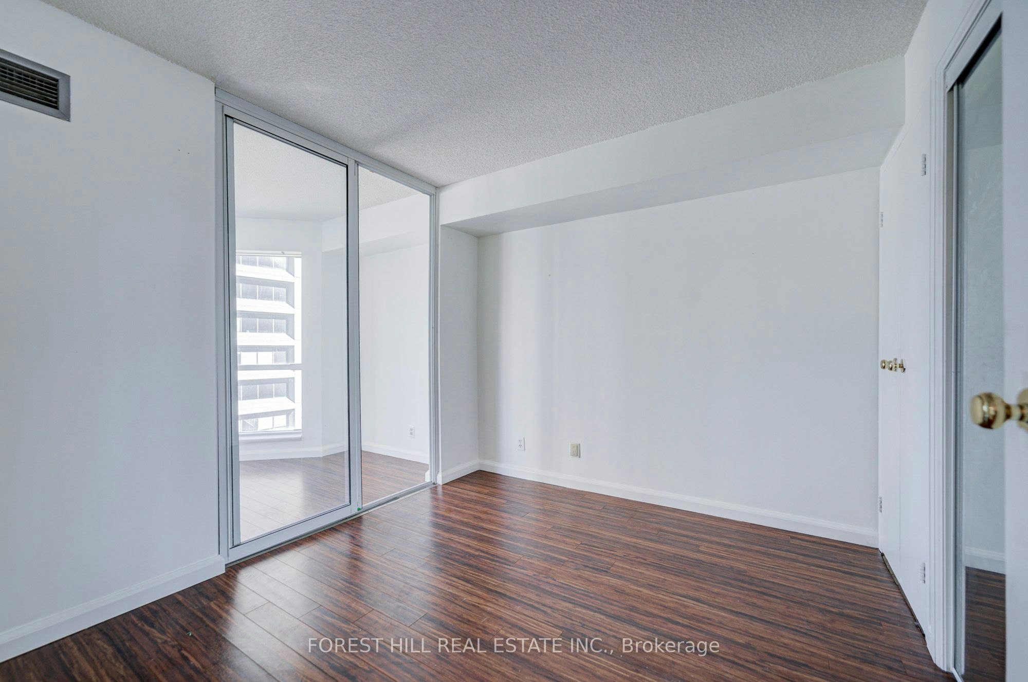 1810-10 Yonge Street, Toronto, ON, M5E 1R4 - 11