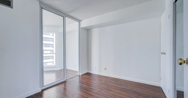 1810-10 Yonge Street, Toronto, ON, M5E 1R4 - 11
