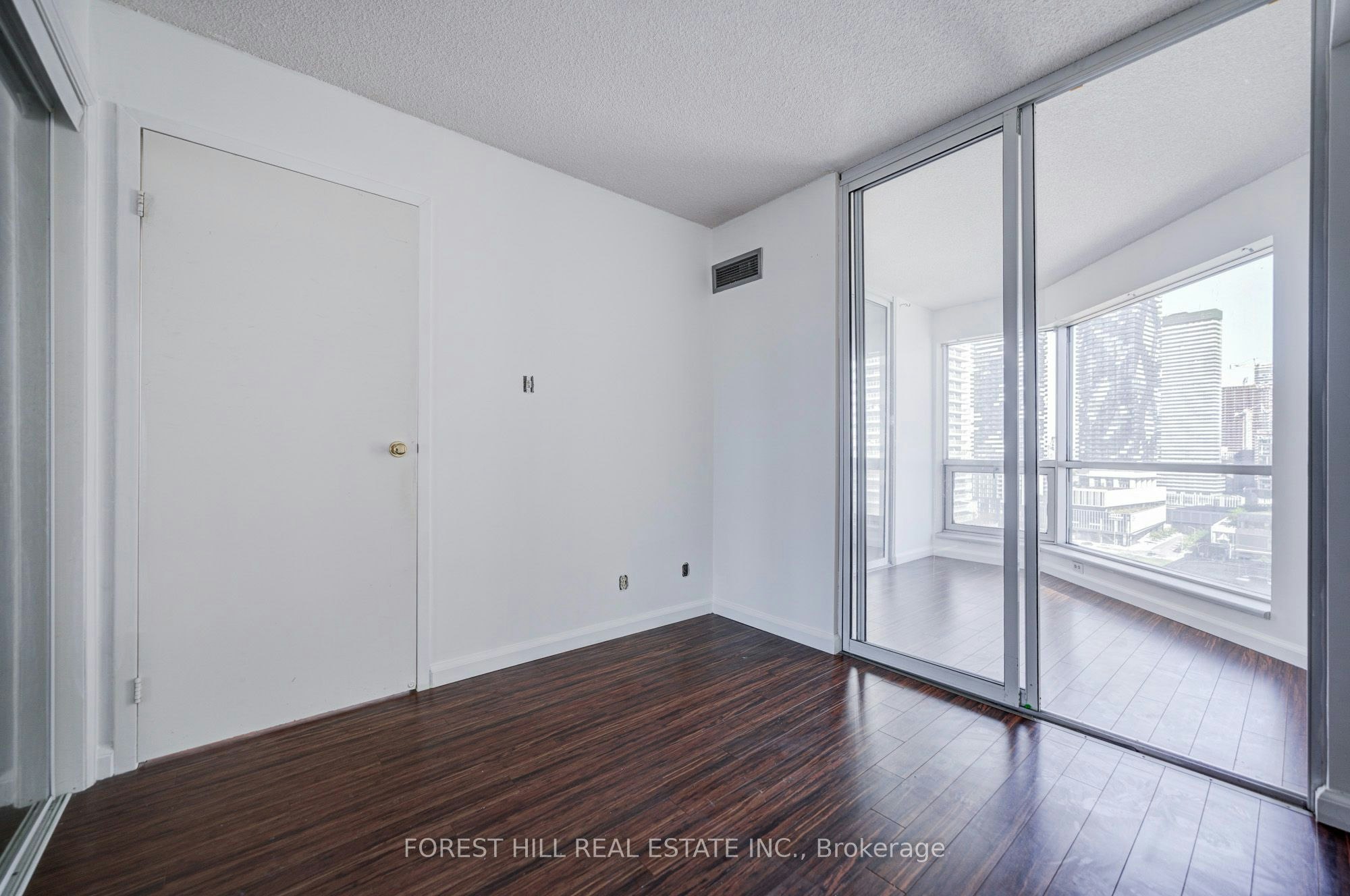 1810-10 Yonge Street, Toronto, ON, M5E 1R4 - 8