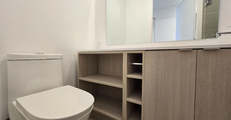 2705-100 Queen Street E, Toronto, ON, M5C 0B5 - 10