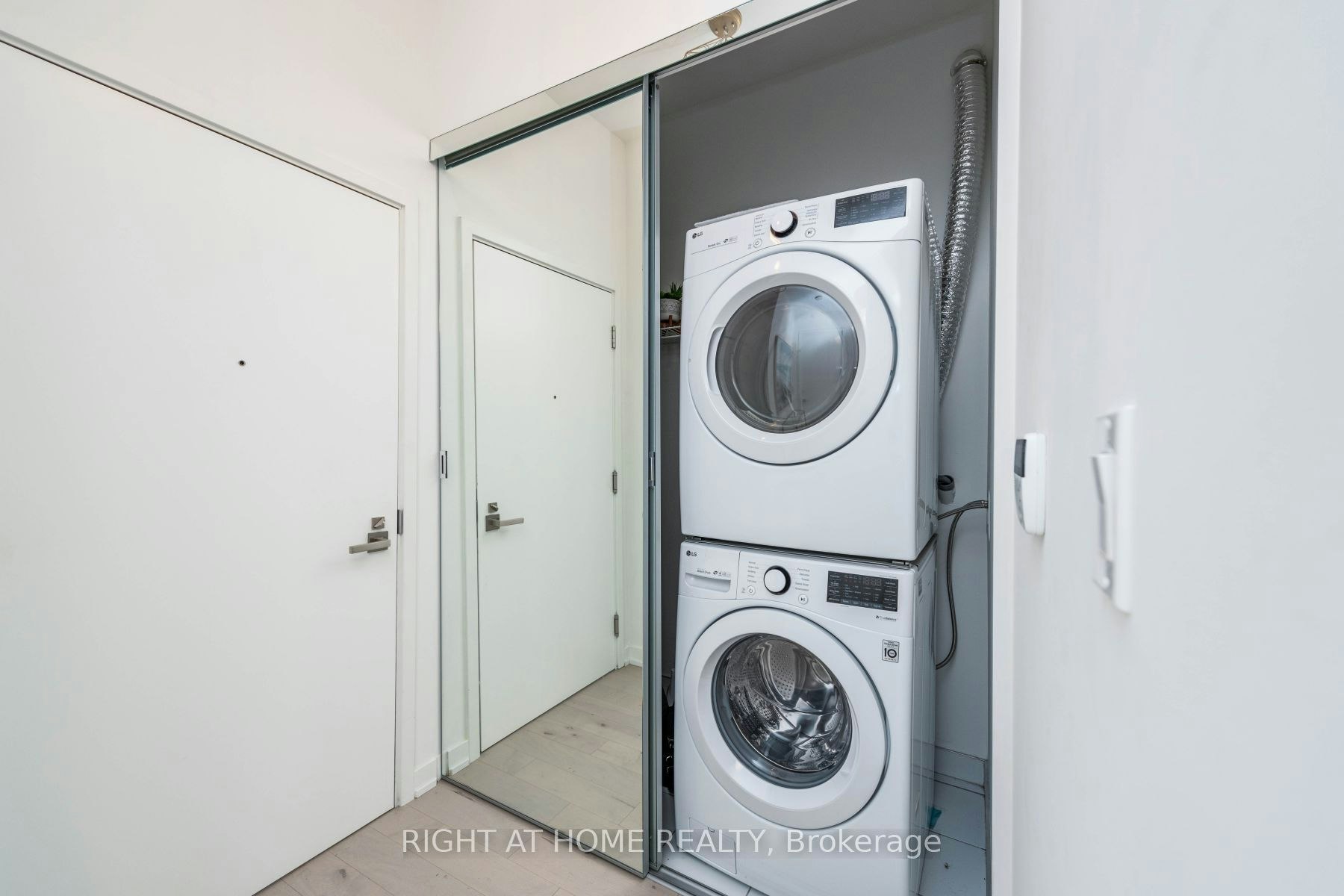 PH2907-30 Ordnance Street, Toronto, ON, M6K 0C8 - 3