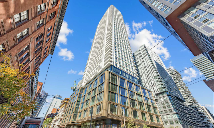 1602-88 Queen Street E