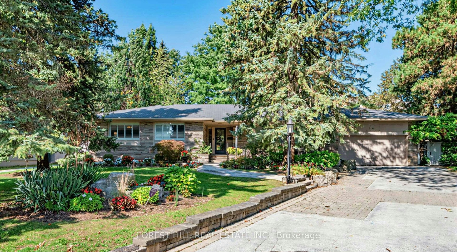 4 Abrams Place, Toronto, ON, M2L 1W8