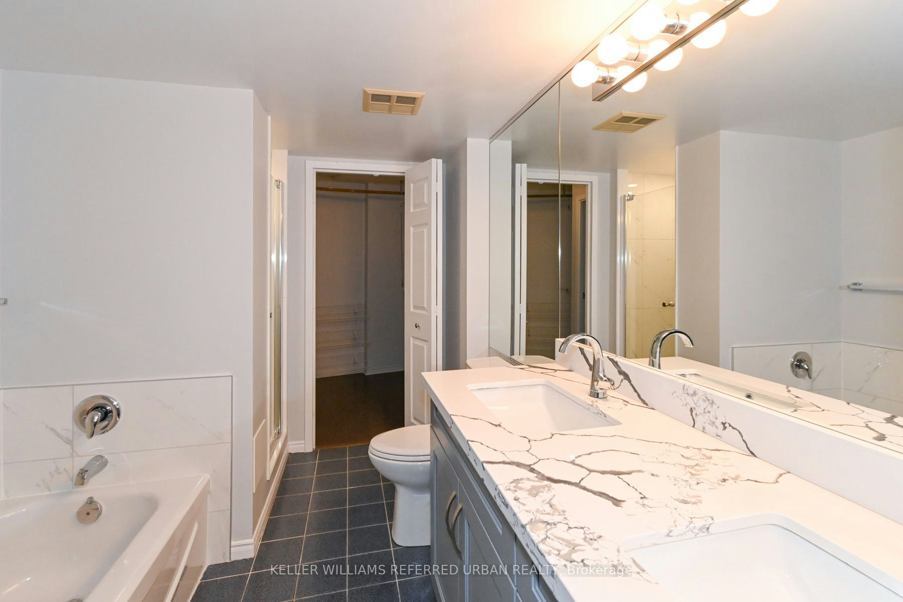 1604-25 The Esplanade N/A, Toronto, ON, M5E 1W5 - 2