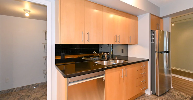 1604-25 The Esplanade N/A, Toronto, ON, M5E 1W5 - 13