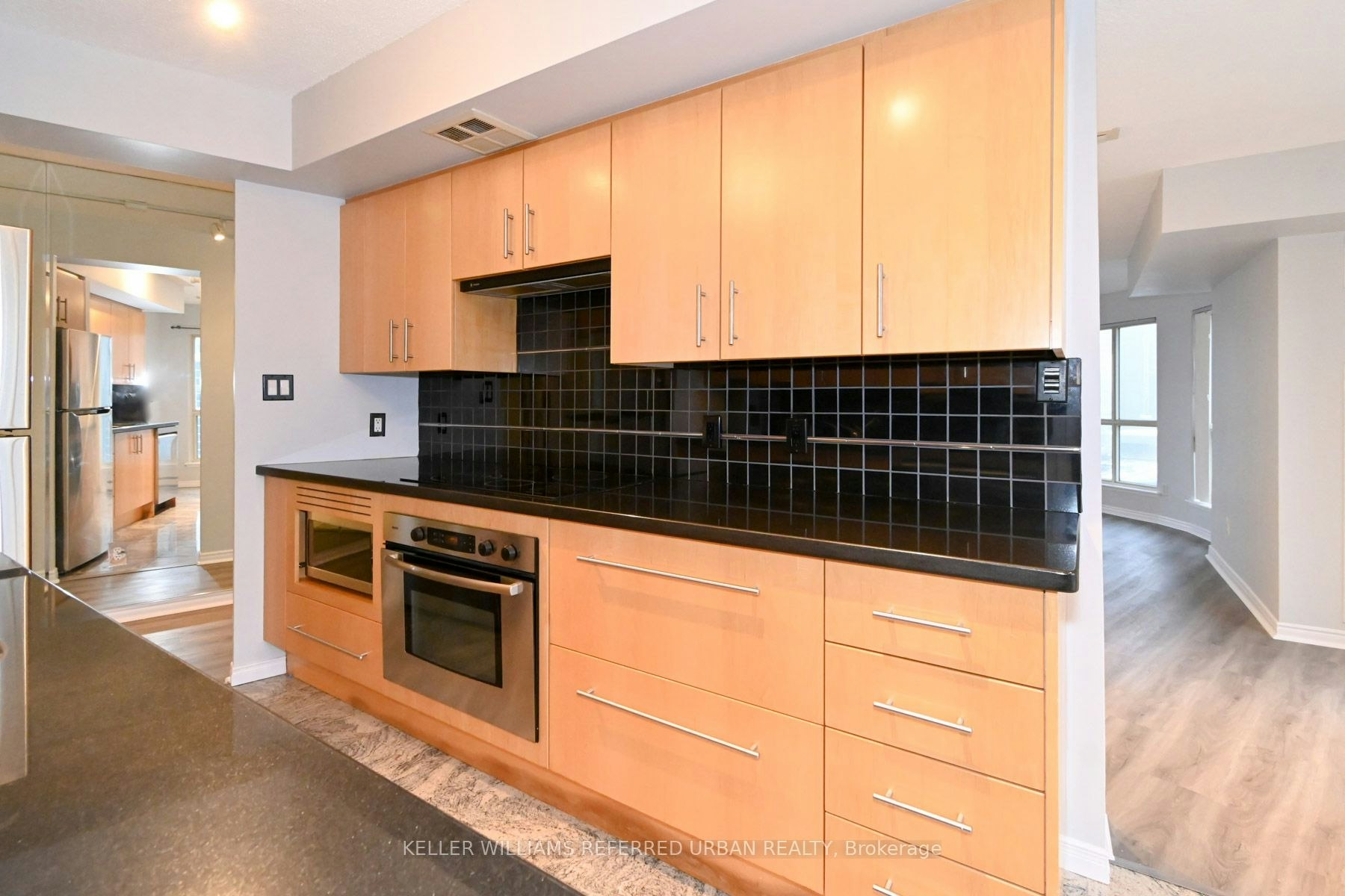 1604-25 The Esplanade N/A, Toronto, ON, M5E 1W5 - 12