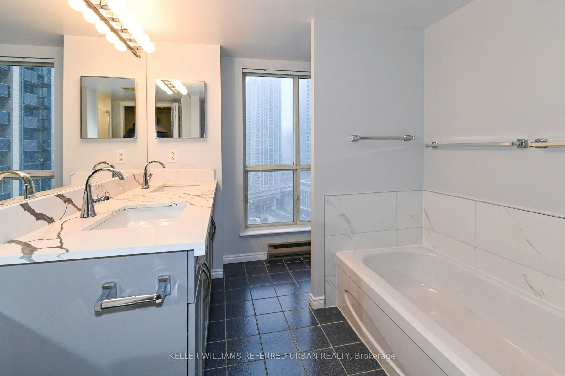 1604-25 The Esplanade N/A, Toronto, ON, M5E 1W5 - 3
