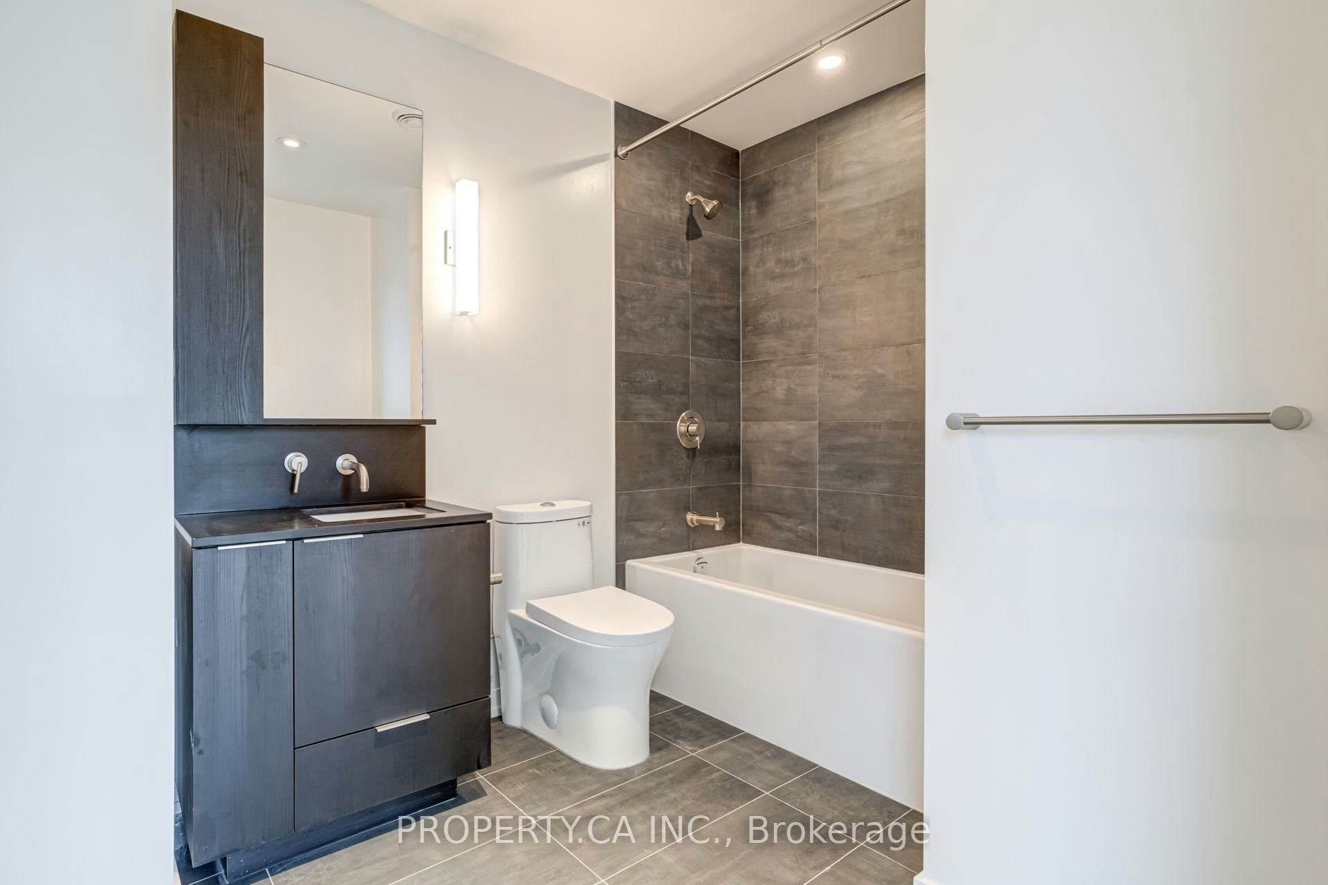 714N-120 Broadway Avenue, Toronto, ON, M4P 1V7 - 5