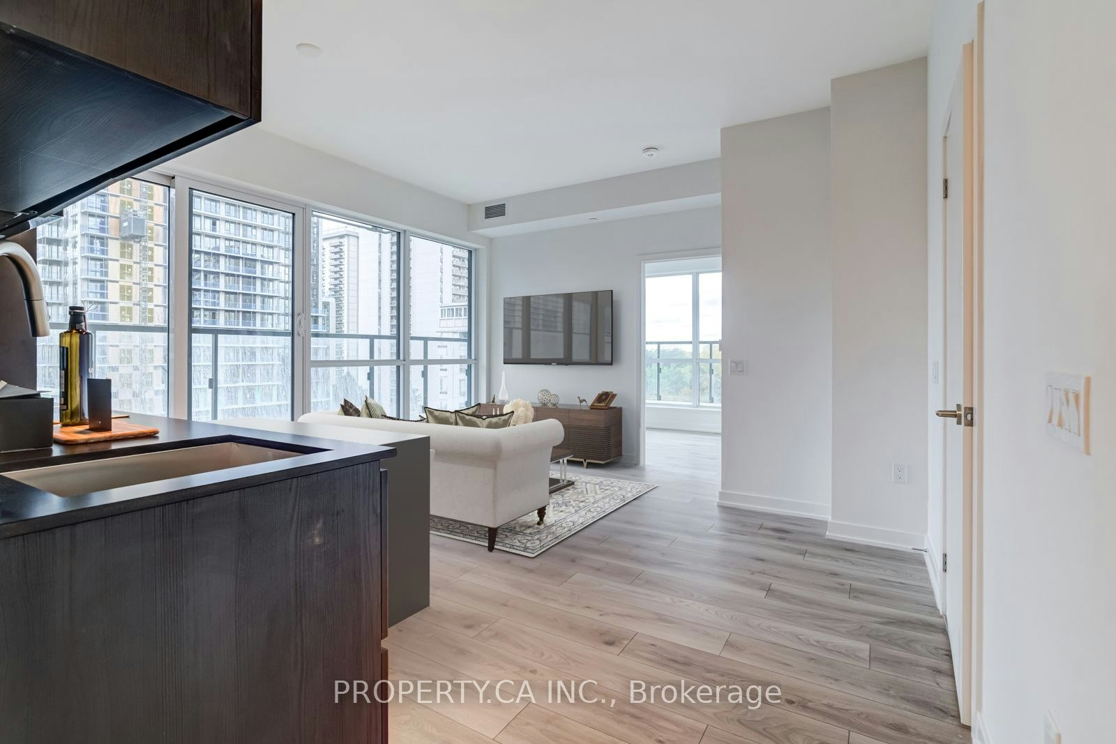 714N-120 Broadway Avenue, Toronto, ON, M4P 1V7 - 2