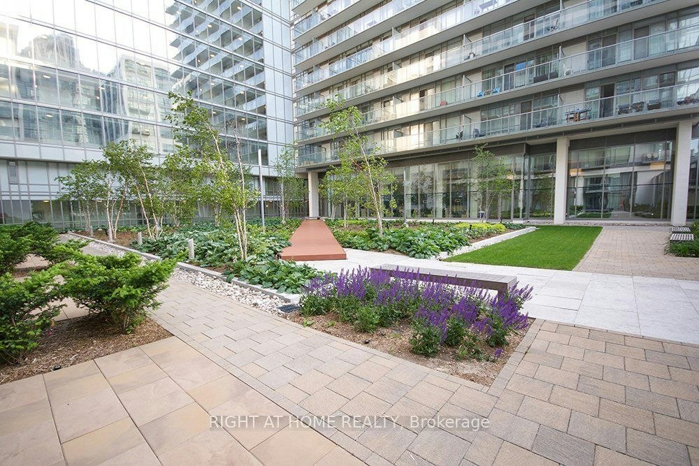 915-90 Stadium Road, Toronto, ON, M5V 3W5 - 15