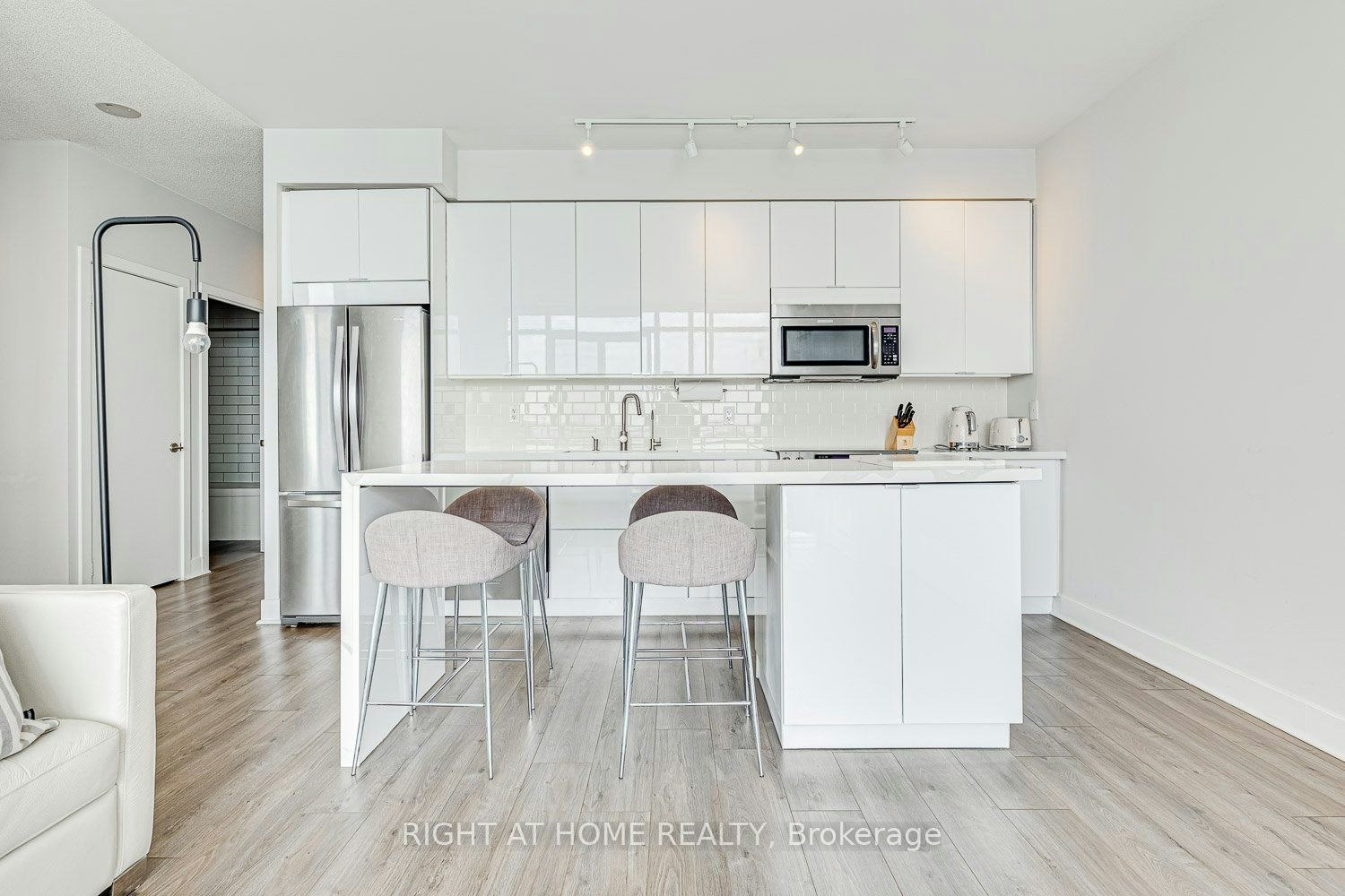 915-90 Stadium Road, Toronto, ON, M5V 3W5 - 3