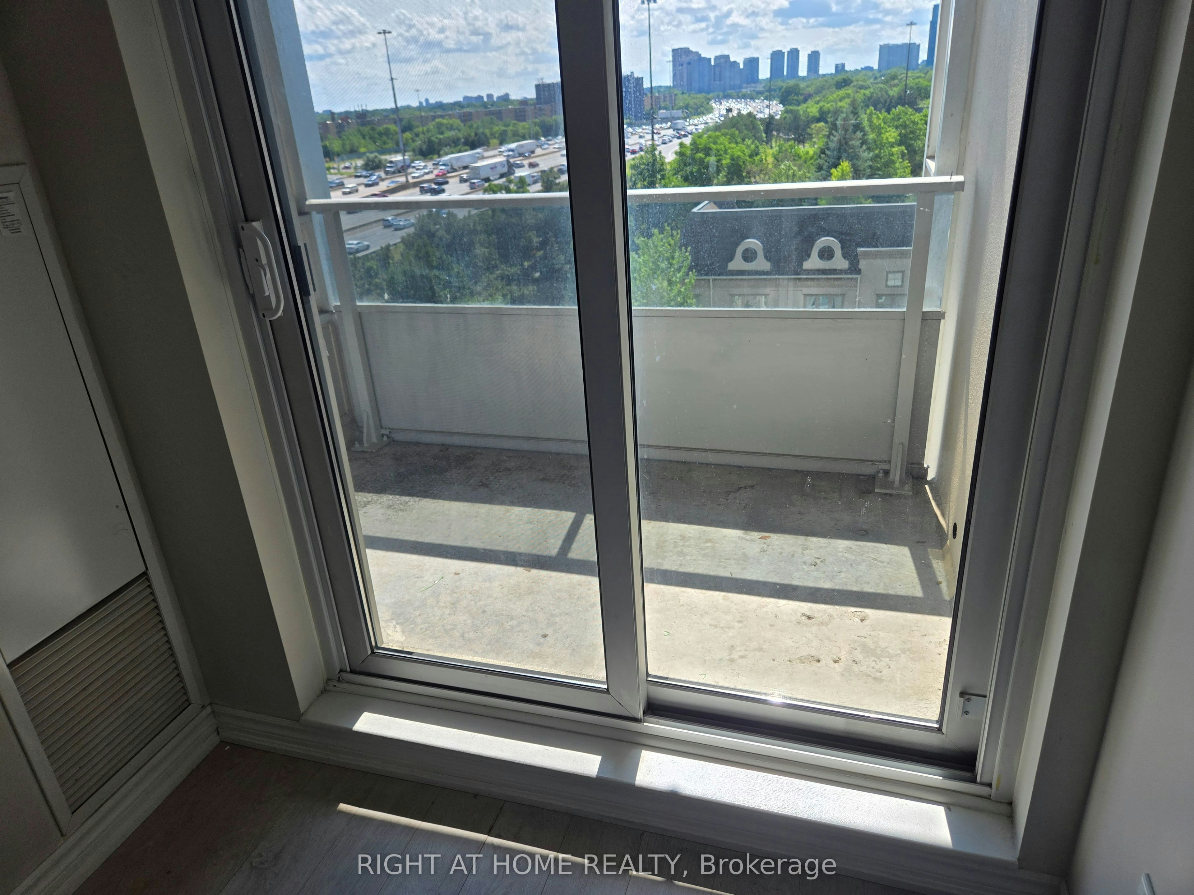 512-1 Rean Drive, Toronto, ON, M2K 3C1 - 15