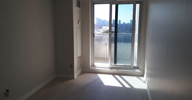 512-1 Rean Drive, Toronto, ON, M2K 3C1 - 10