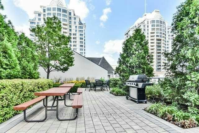 512-1 Rean Drive, Toronto, ON, M2K 3C1 - 24