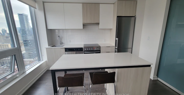 2807-203 College Street, Toronto, ON, M5T 1P9 - 5