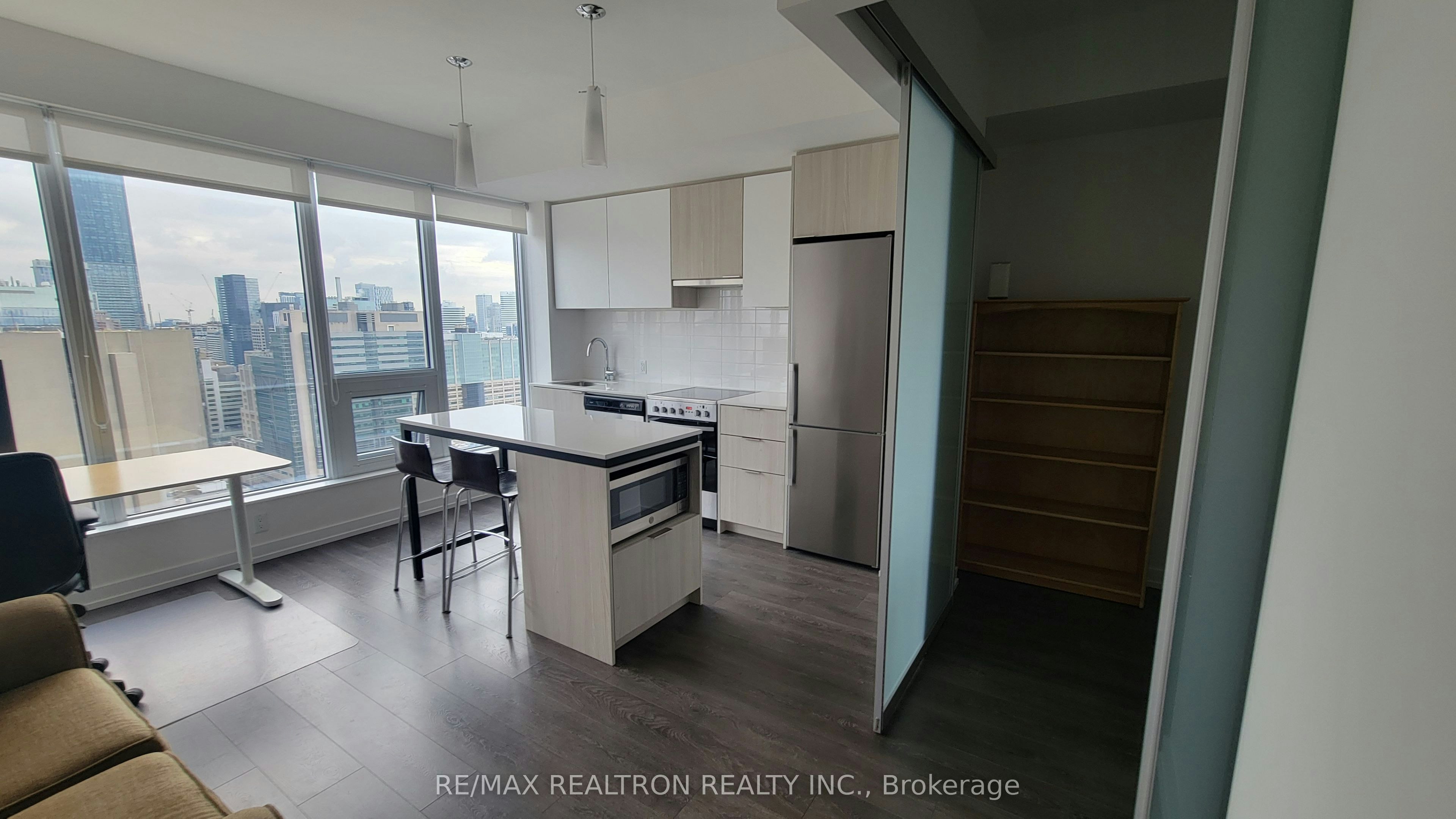 2807-203 College Street, Toronto, ON, M5T 1P9 - 4