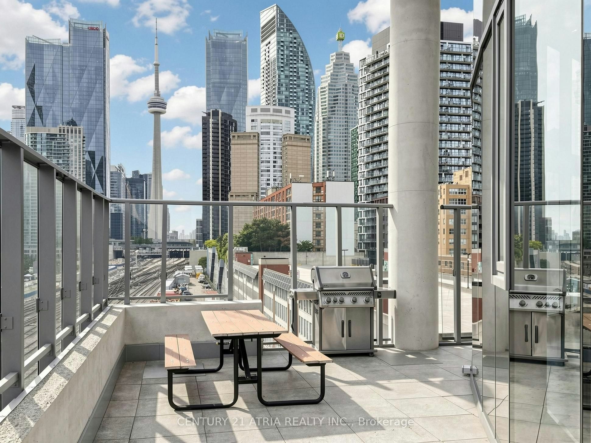 410-3 Market Street, Toronto, ON, M4E 0A3