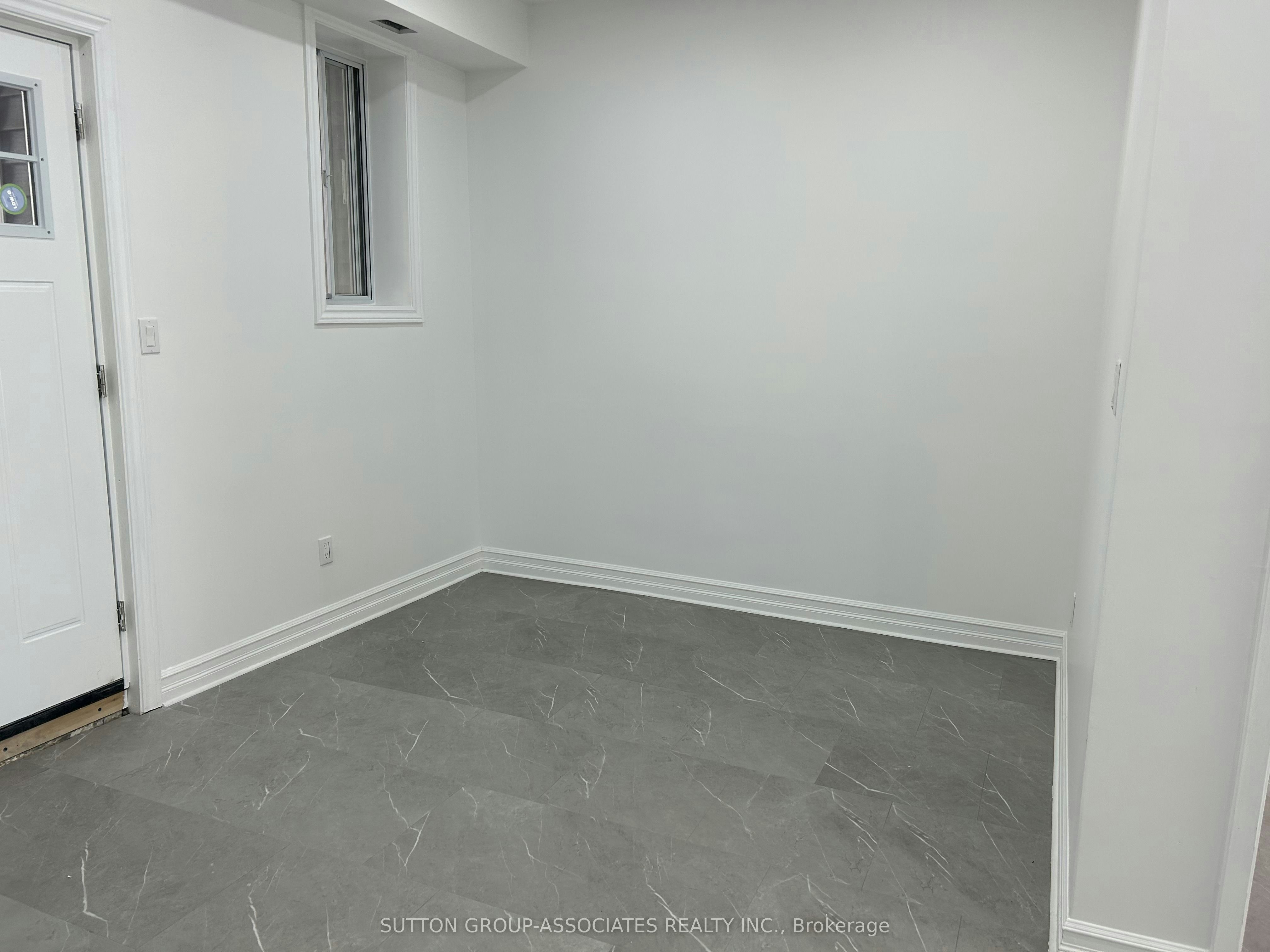 2nd flr-792 College Street, Toronto, ON, M6G 1C5 - 5