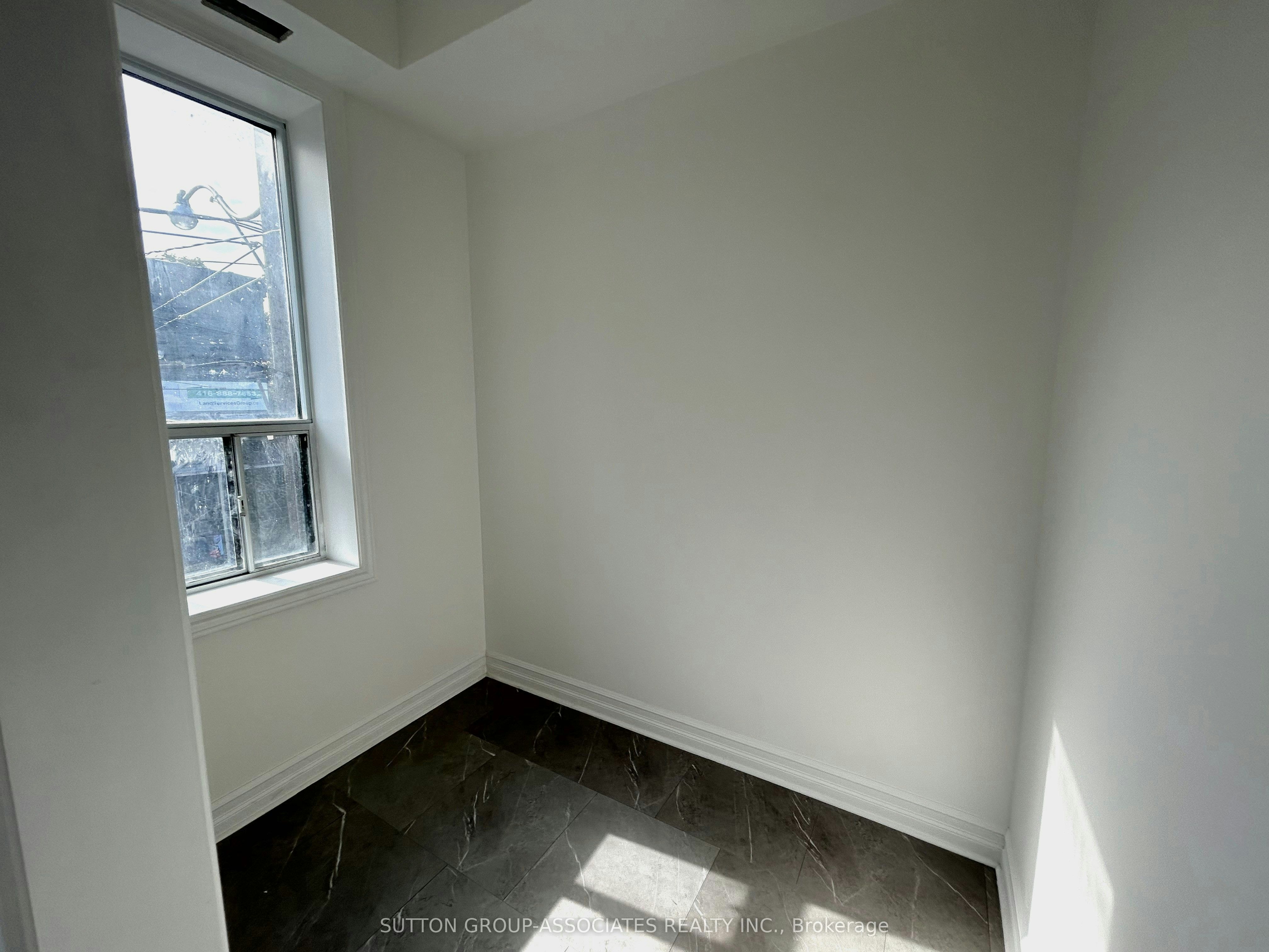 2nd flr-792 College Street, Toronto, ON, M6G 1C5 - 9