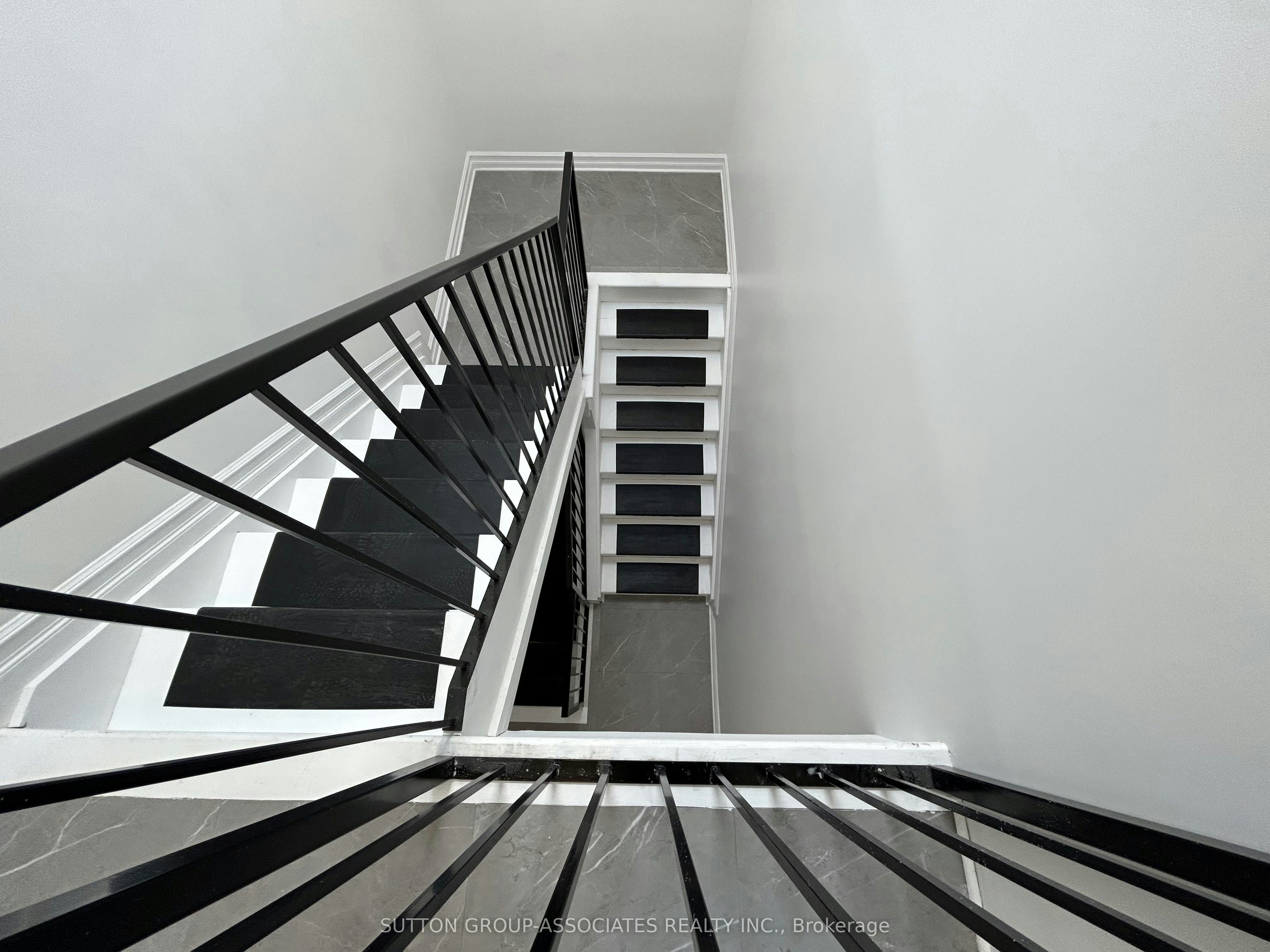 2nd flr-792 College Street, Toronto, ON, M6G 1C5 - 13