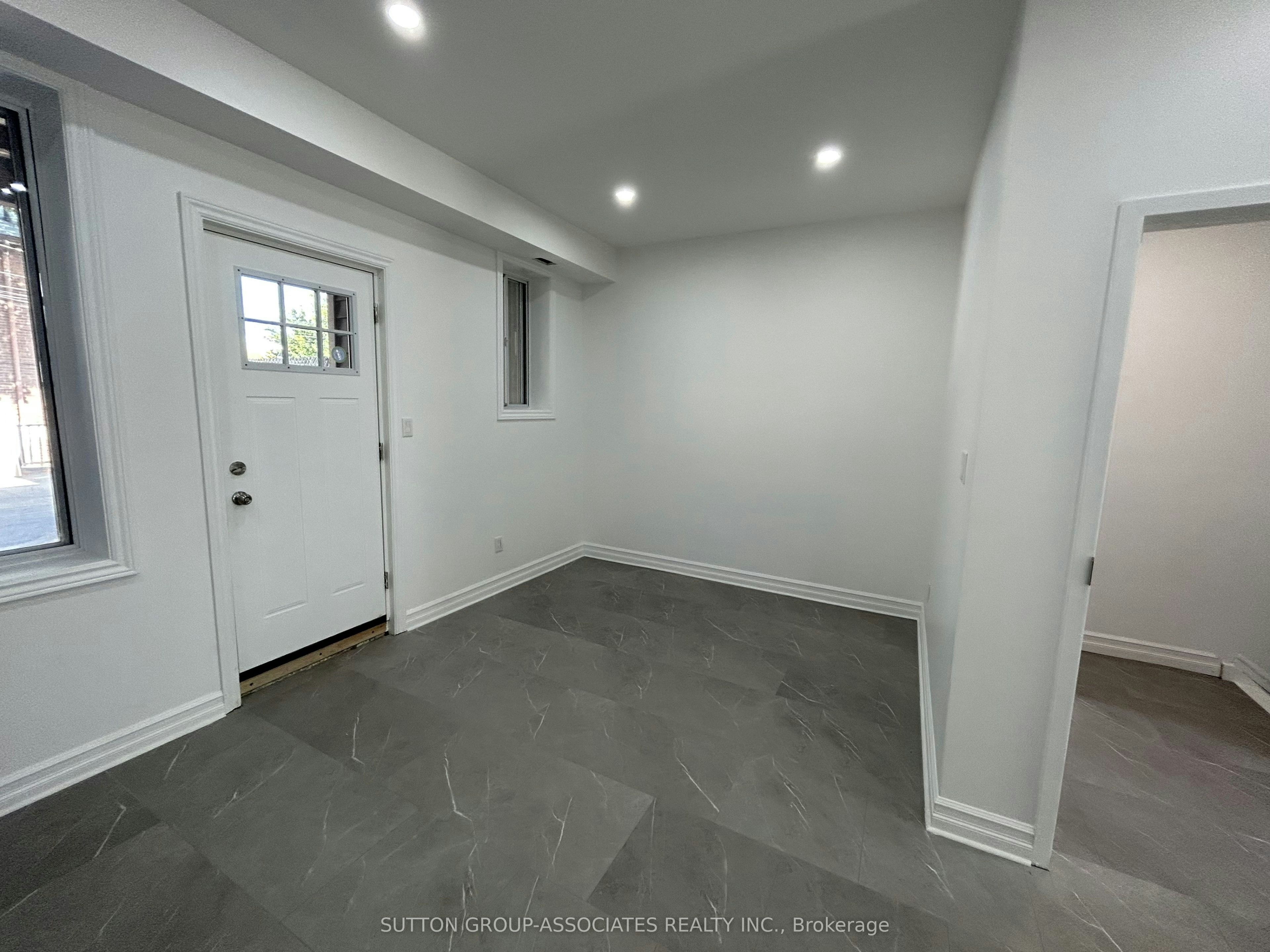 2nd flr-792 College Street, Toronto, ON, M6G 1C5 - 4