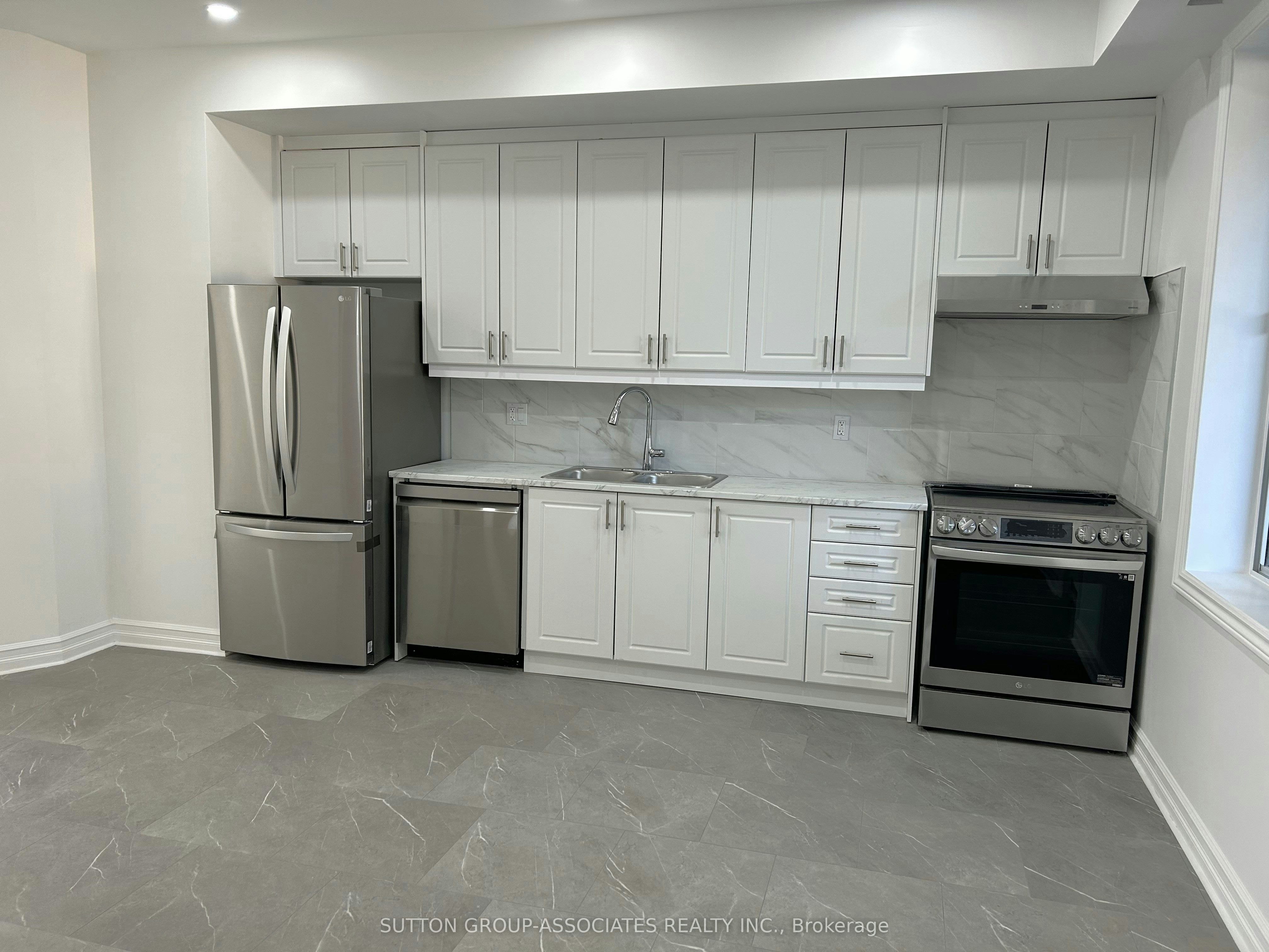 2nd flr-792 College Street, Toronto, ON, M6G 1C5 - 2