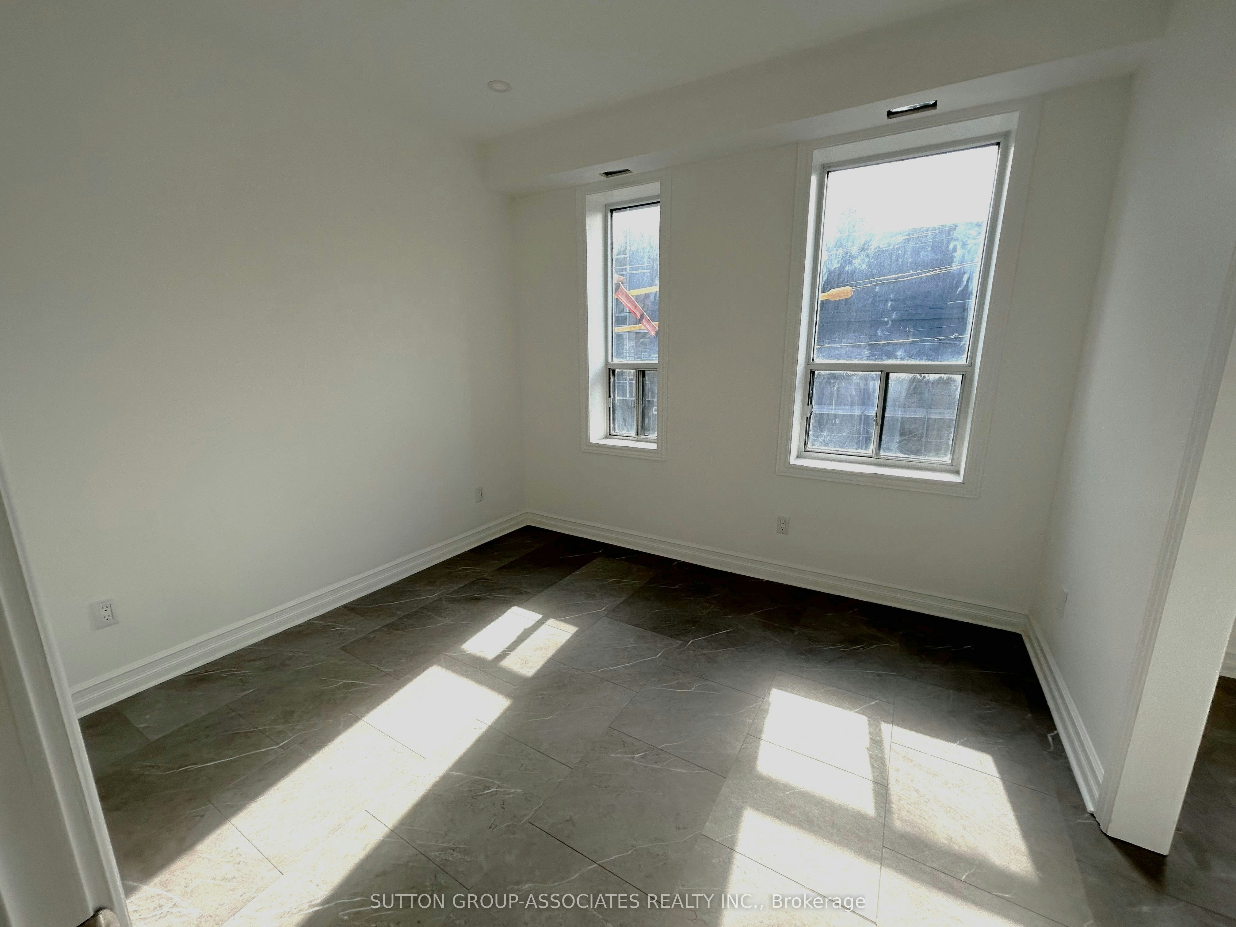 2nd flr-792 College Street, Toronto, ON, M6G 1C5 - 8