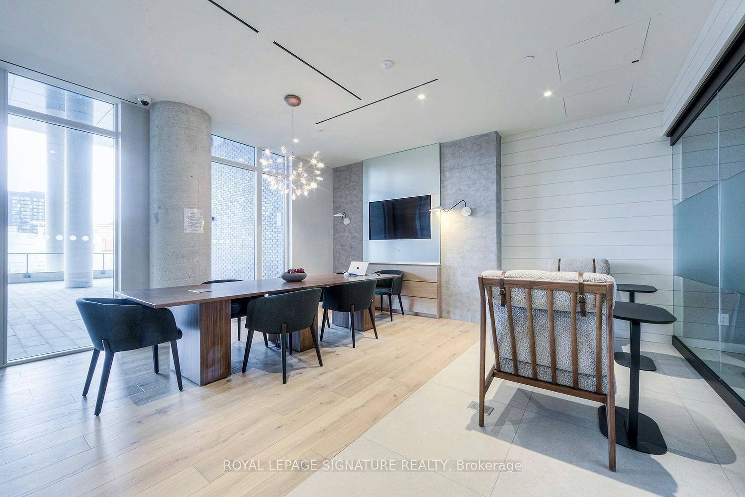 2702-5 Defries Street, Toronto, ON, M5A 0W7 - 25