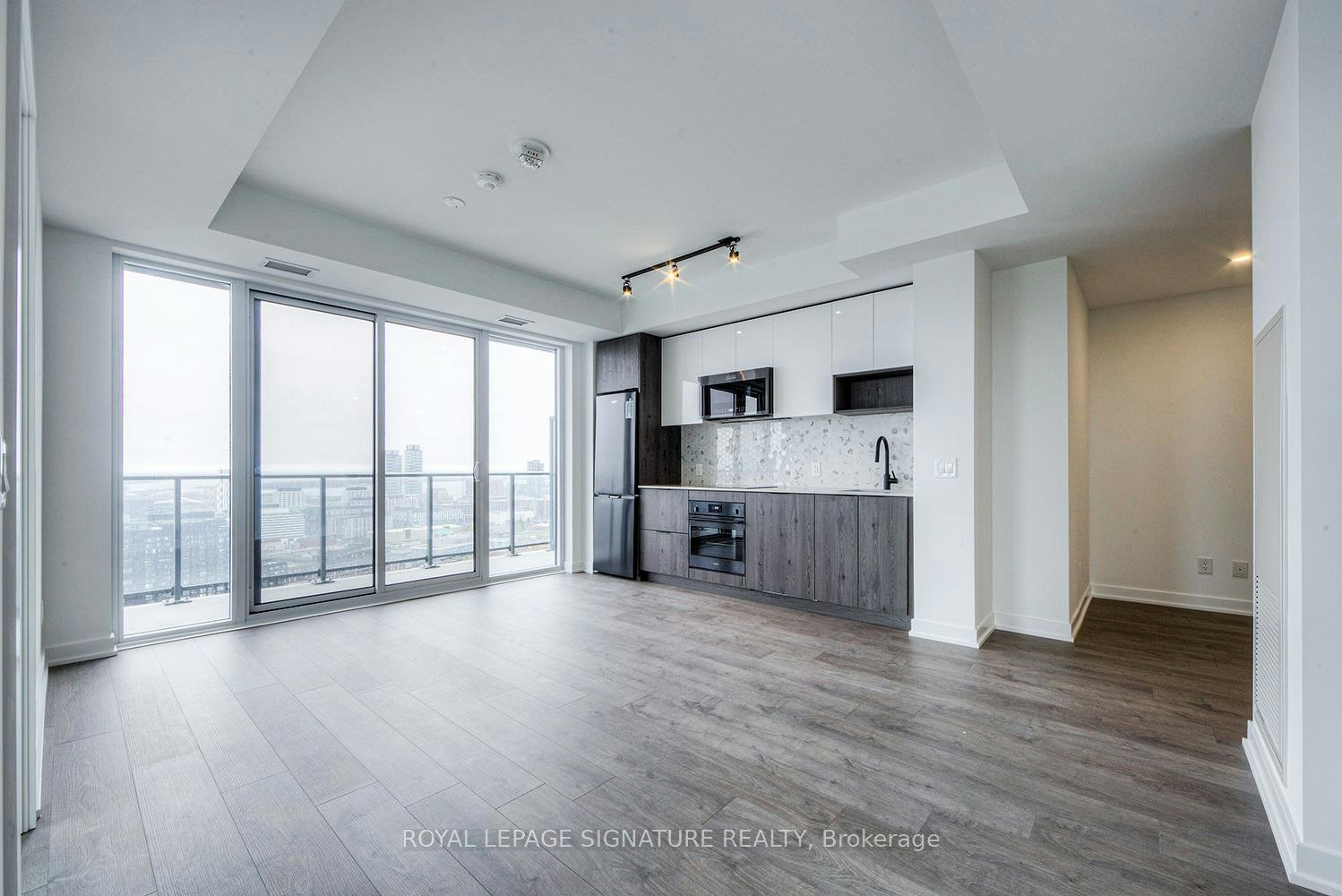 2702-5 Defries Street, Toronto, ON, M5A 0W7 - 4