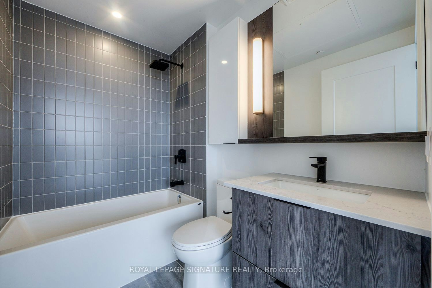 2702-5 Defries Street, Toronto, ON, M5A 0W7 - 17