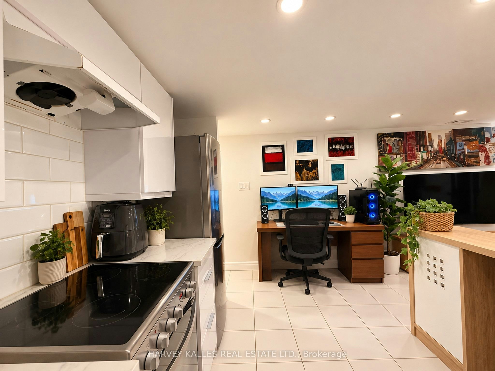 Lower-183 Westmount Avenue, Toronto, ON, M6E 3M6 - 7