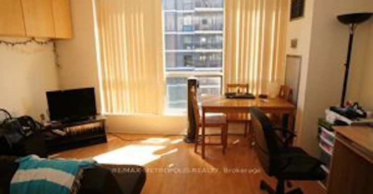1702-7 Carlton Street, Toronto, ON, M5B 2M3 - 4