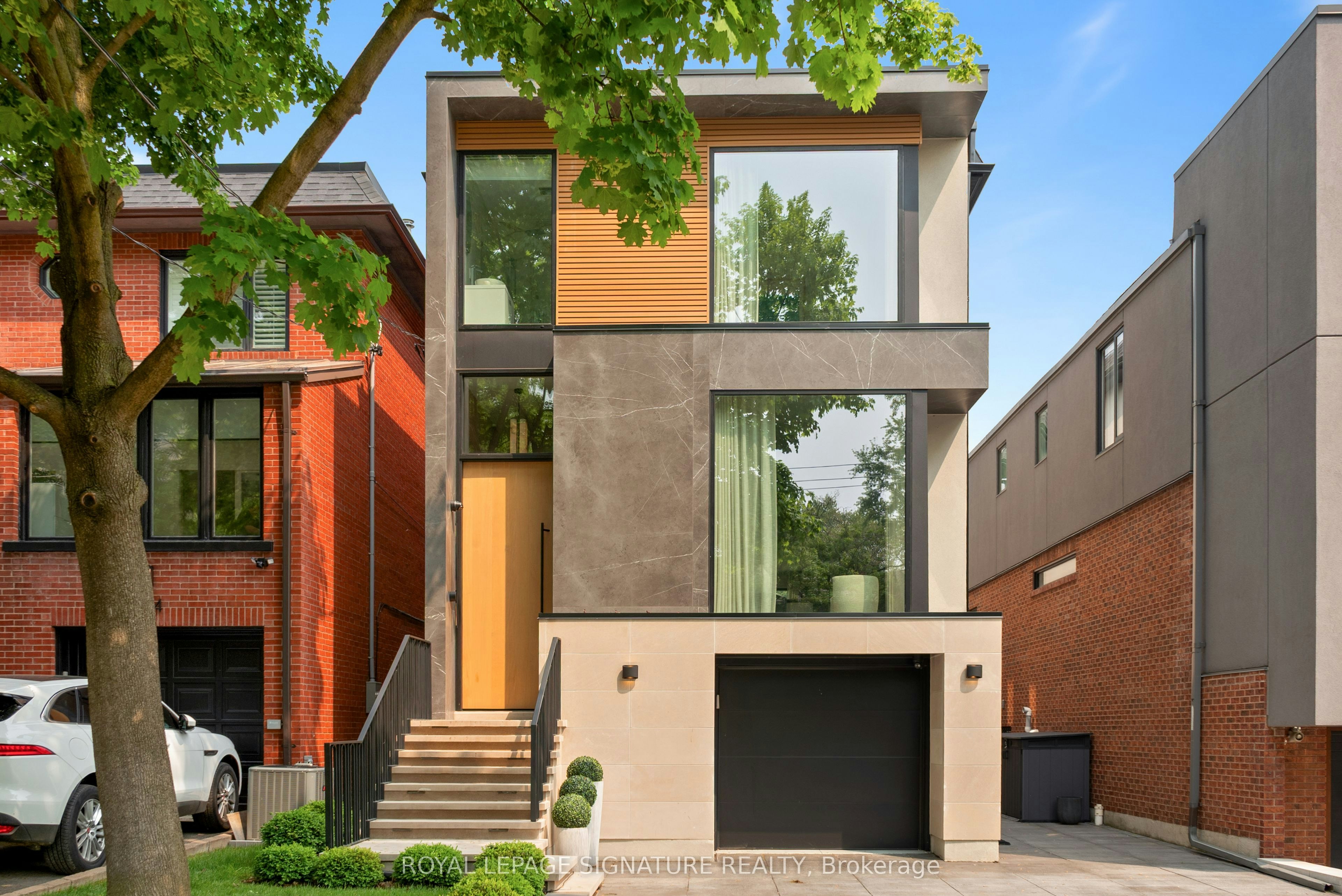 126 Sherwood Avenue, Toronto, ON, M4P 2A7