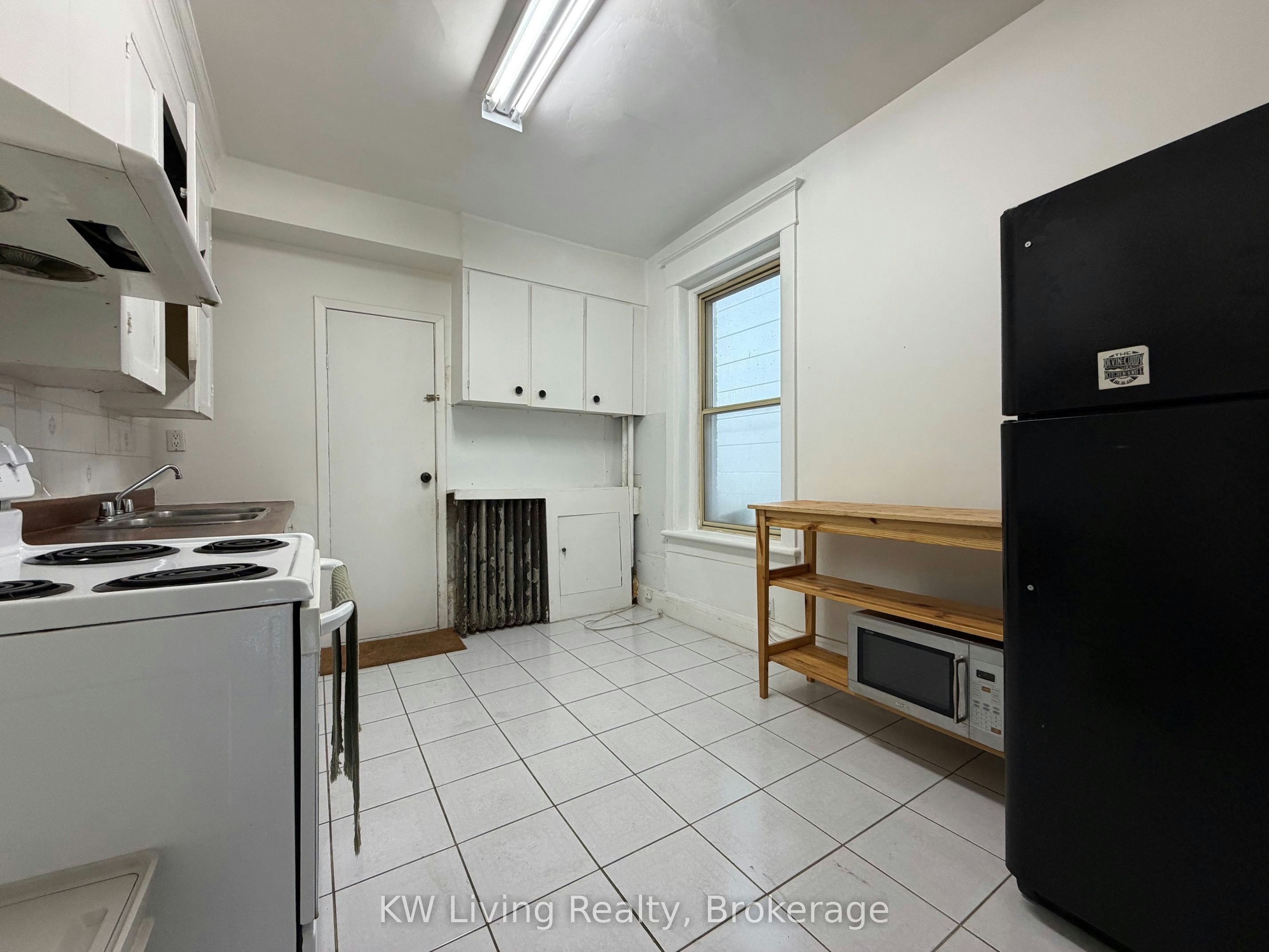 2/F-543 College Street, Toronto, ON, M6G 1A9 - 7