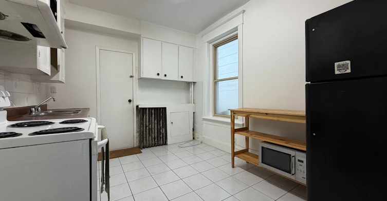 2/F-543 College Street, Toronto, ON, M6G 1A9 - 7